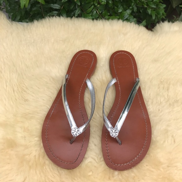 Tory Burch Shoes - 🏵Terra Thong Silver Sandals Women’s Sz 10🏵